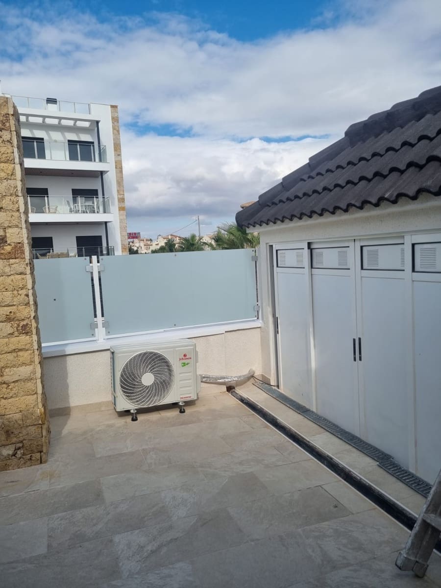 4 camera da letto Villa in vendita in La Zenia con piscina garage - 359.000 € (Rif: 9357639)