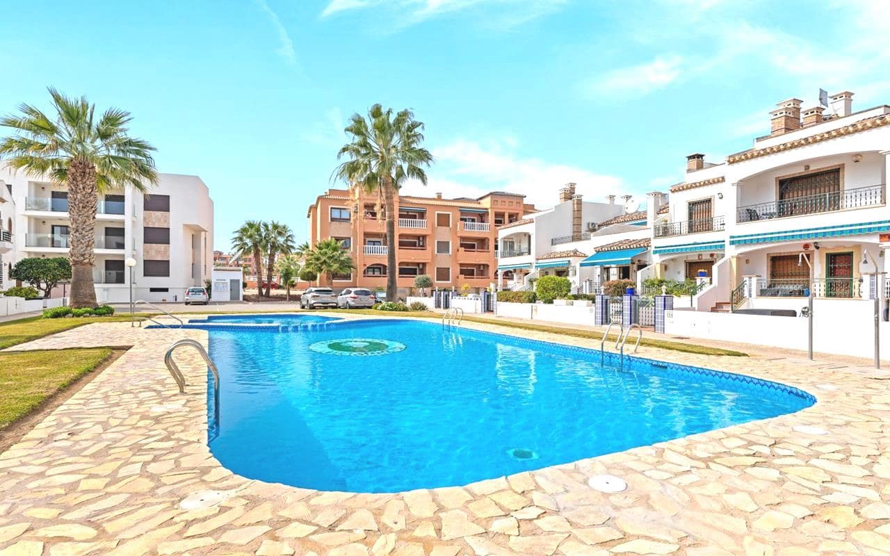 2 soverom Penthouse til salgs i Villamartin med svømmebasseng garasje - € 359 000 (Ref: 9357771)