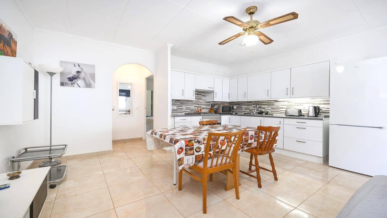 1 slaapkamer Bungalow te koop in Torrevieja met garage - € 89.995 (Ref: 9374053)