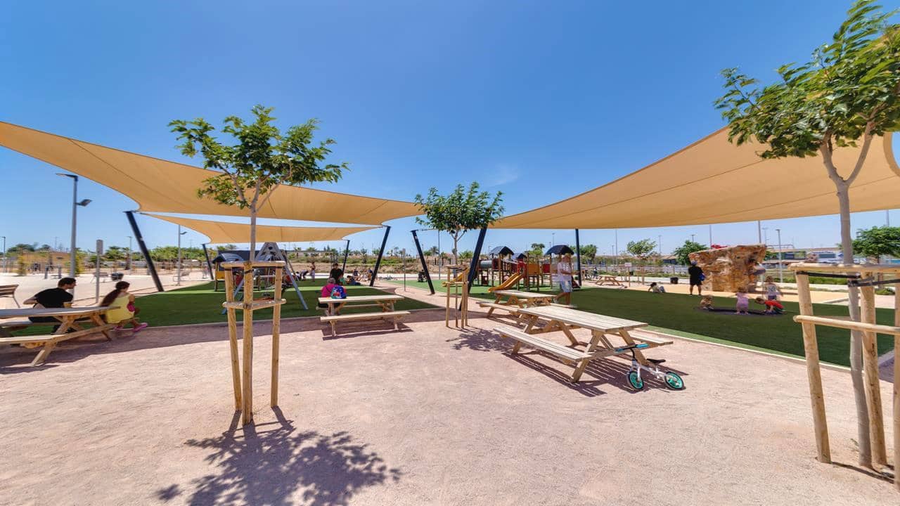 1 slaapkamer Bungalow te koop in Torrevieja met garage - € 89.995 (Ref: 9374053)