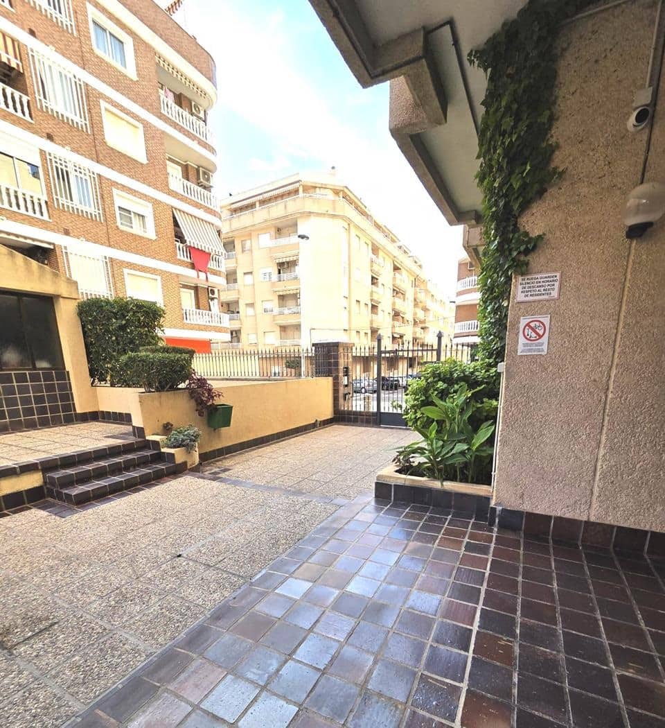 3 camera da letto Appartamento in vendita in Torrevieja con piscina - 185.000 € (Rif: 9374054)