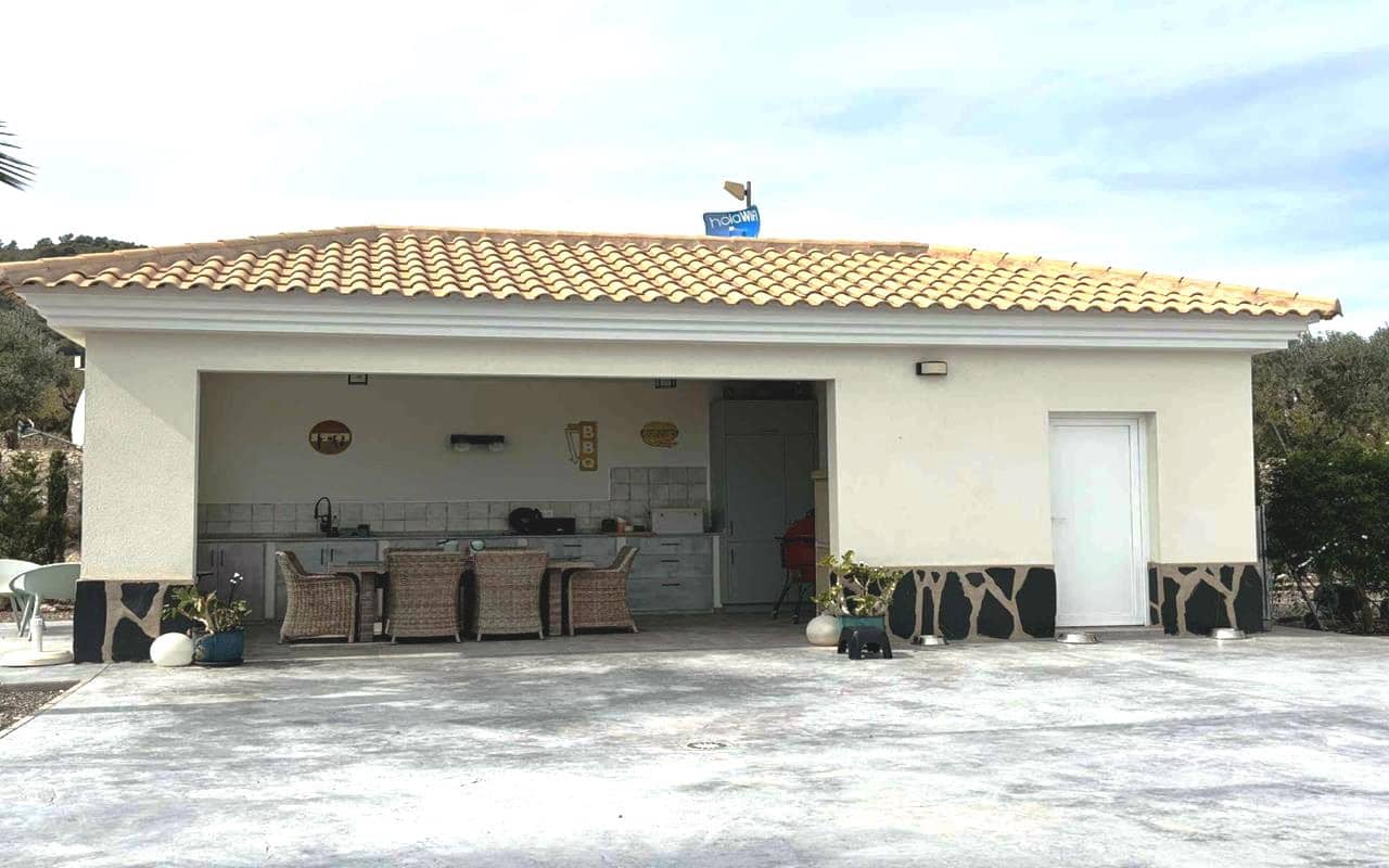 5 soverom Villa til salgs i Sax med svømmebasseng garasje - € 495 000 (Ref: 9380079)