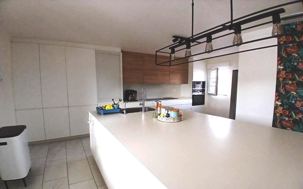 5 soverom Villa til salgs i Sax med svømmebasseng garasje - € 495 000 (Ref: 9380079)