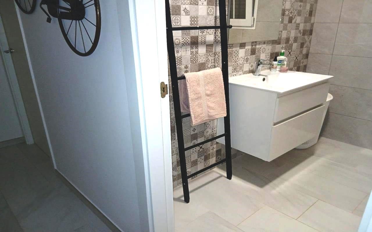 5 soverom Villa til salgs i Sax med svømmebasseng garasje - € 495 000 (Ref: 9380079)