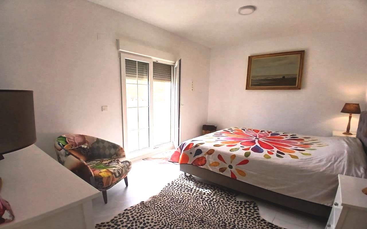 5 soverom Villa til salgs i Sax med svømmebasseng garasje - € 495 000 (Ref: 9380079)