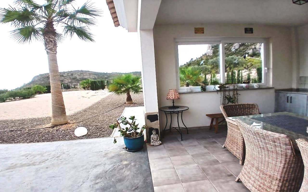 5 soverom Villa til salgs i Sax med svømmebasseng garasje - € 495 000 (Ref: 9380079)