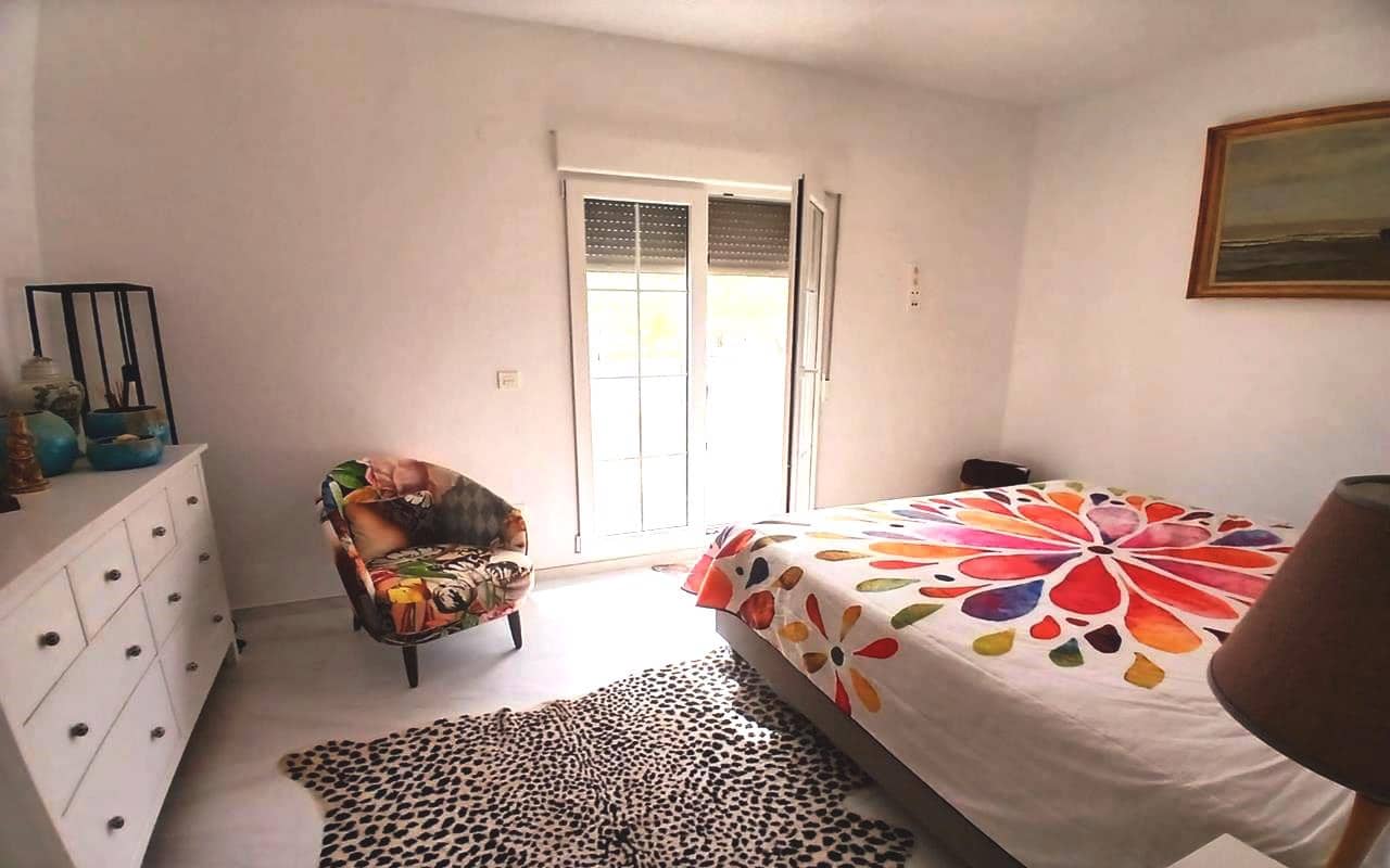 5 soverom Villa til salgs i Sax med svømmebasseng garasje - € 495 000 (Ref: 9380079)