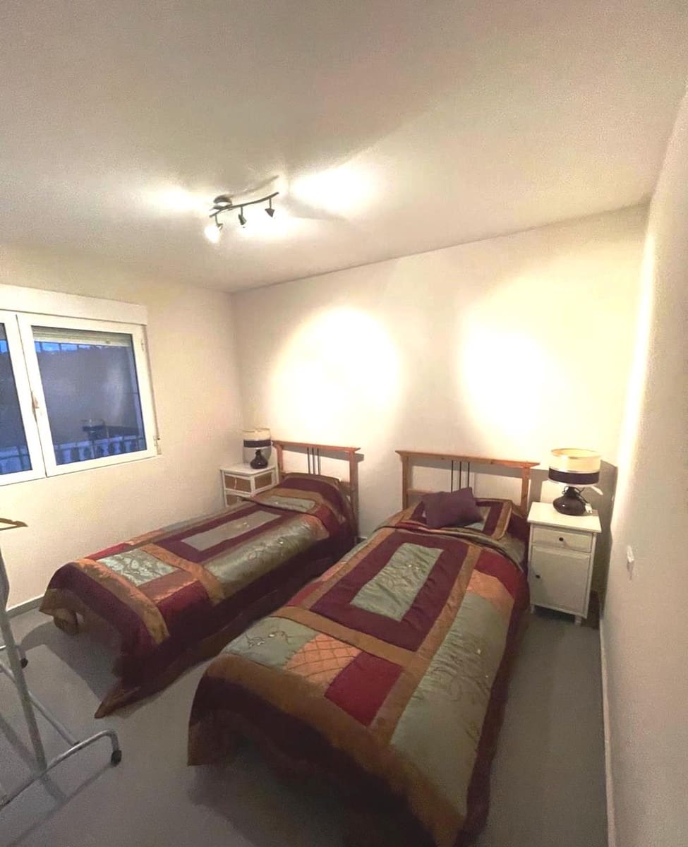 6 soveværelse Finca/Landehus til salg i Pinoso med swimmingpool garage - € 649.995 (Ref: 9384933)