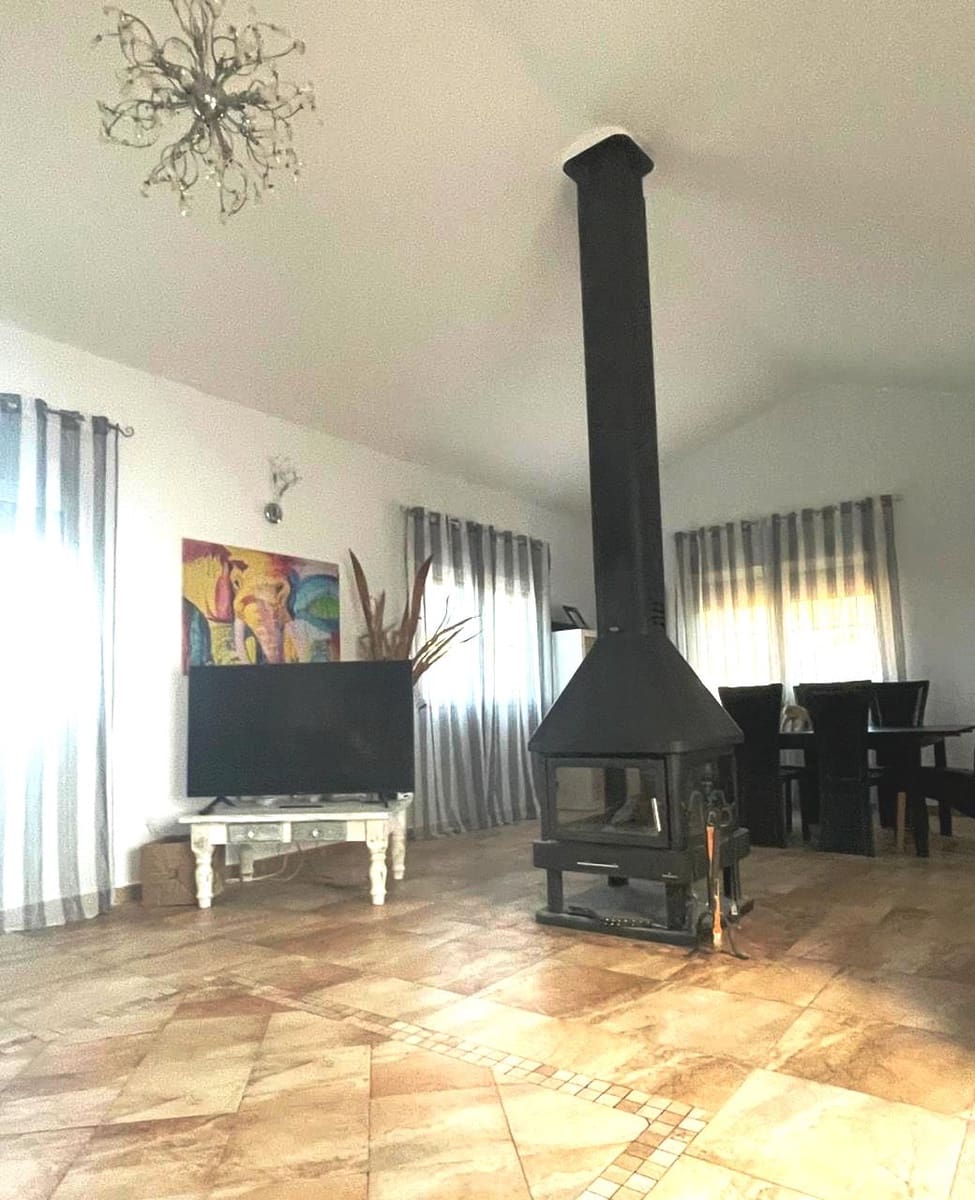 6 soveværelse Finca/Landehus til salg i Pinoso med swimmingpool garage - € 649.995 (Ref: 9384933)