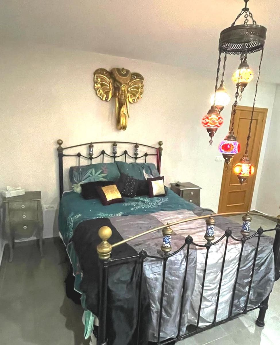 6 soveværelse Finca/Landehus til salg i Pinoso med swimmingpool garage - € 649.995 (Ref: 9384933)