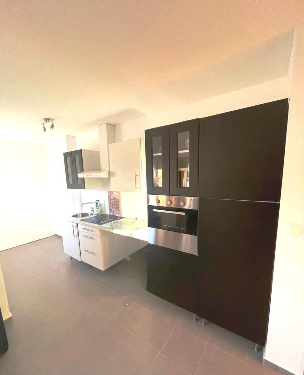 6 soveværelse Finca/Landehus til salg i Pinoso med swimmingpool garage - € 649.995 (Ref: 9384933)