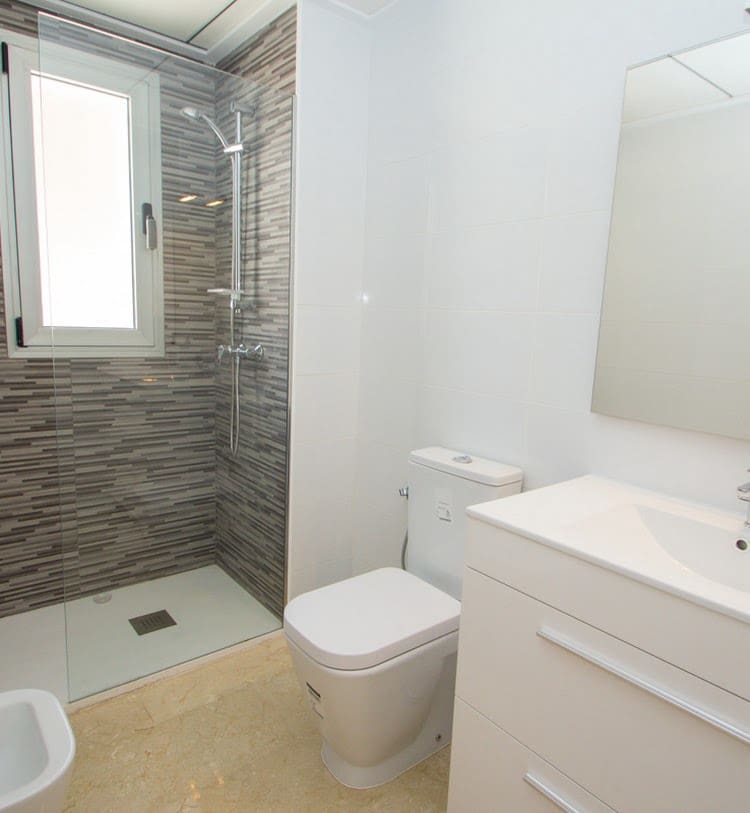 2 quarto Apartamento para venda em Villamartin com piscina garagem - 255 000 € (Ref: 9386991)