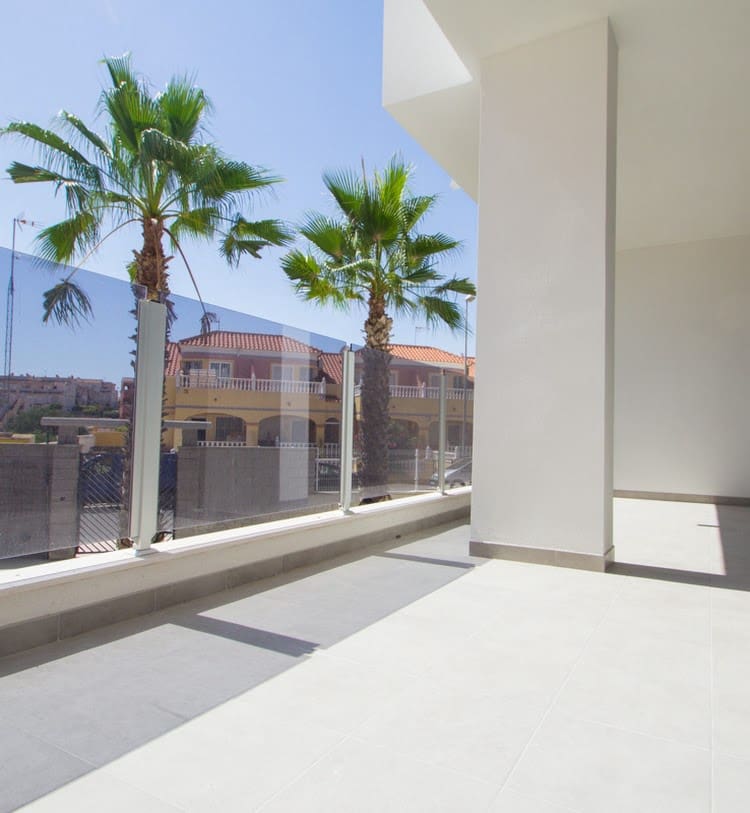 2 quarto Apartamento para venda em Villamartin com piscina garagem - 255 000 € (Ref: 9386991)