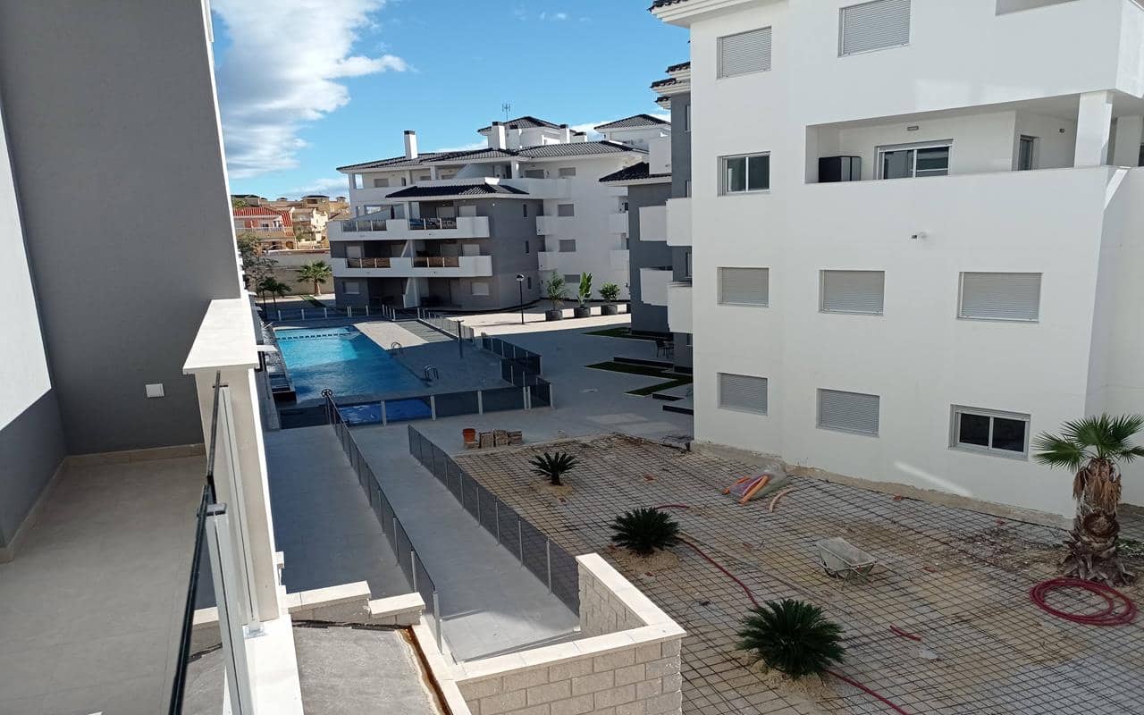 2 quarto Apartamento para venda em Villamartin com piscina garagem - 255 000 € (Ref: 9386991)