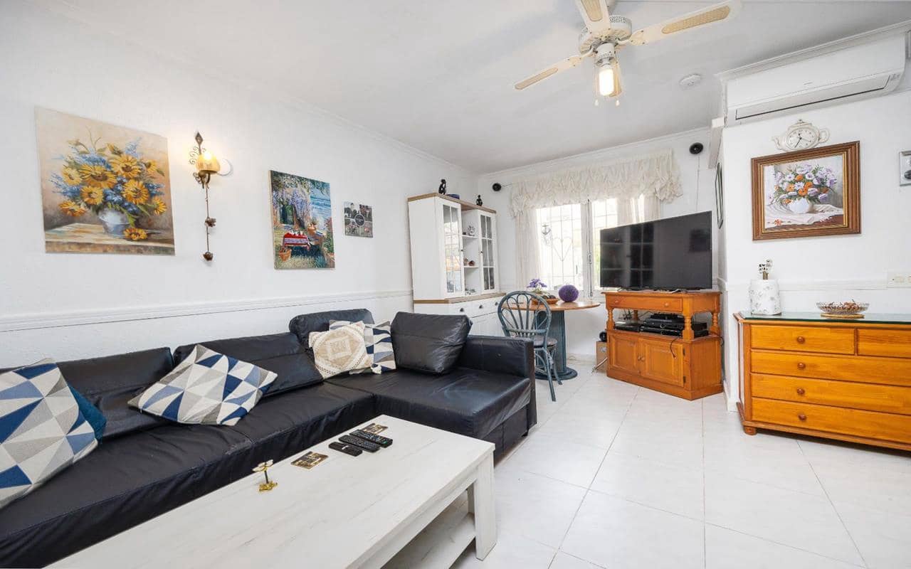 2 soverom Bungalow til salgs i Torrevieja med garasje - € 179 995 (Ref: 9388519)