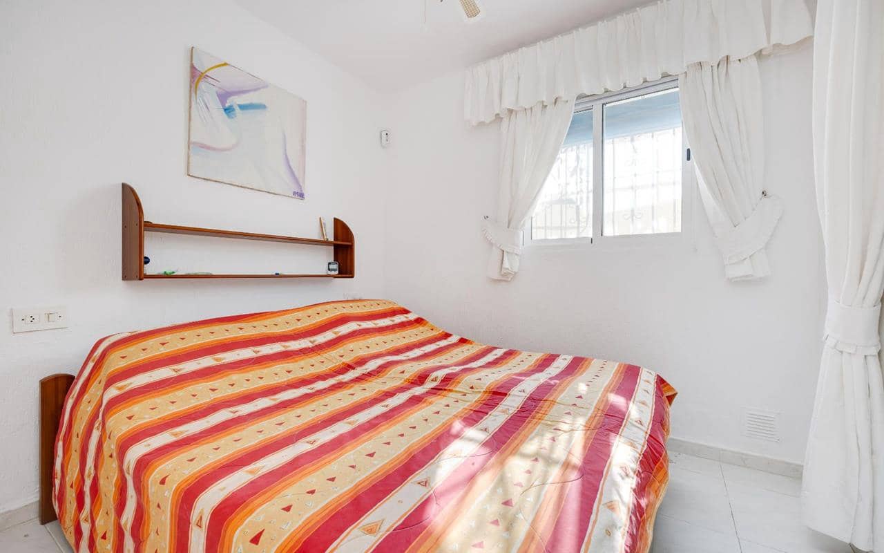 2 soverom Bungalow til salgs i Torrevieja med garasje - € 179 995 (Ref: 9388519)