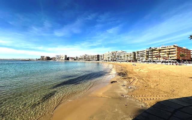 2 quarto Apartamento para venda em Torrevieja - 184 950 € (Ref: 9393443)