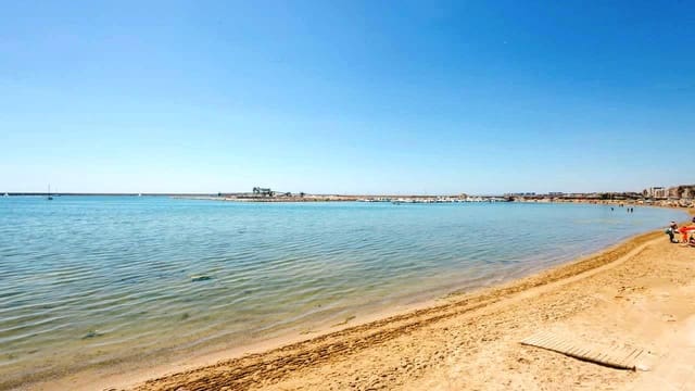 3 quarto Apartamento para venda em Torrevieja - 149 000 € (Ref: 9395532)