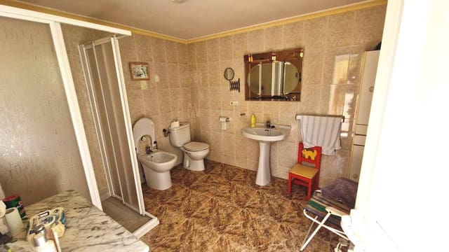 8 soveværelse Finca/Landehus til salg i La Marina, Elche / Elx med swimmingpool garage - € 379.900 (Ref: 9404688)