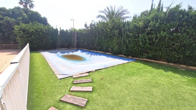 8 soveværelse Finca/Landehus til salg i La Marina, Elche / Elx med swimmingpool garage - € 379.900 (Ref: 9404688)