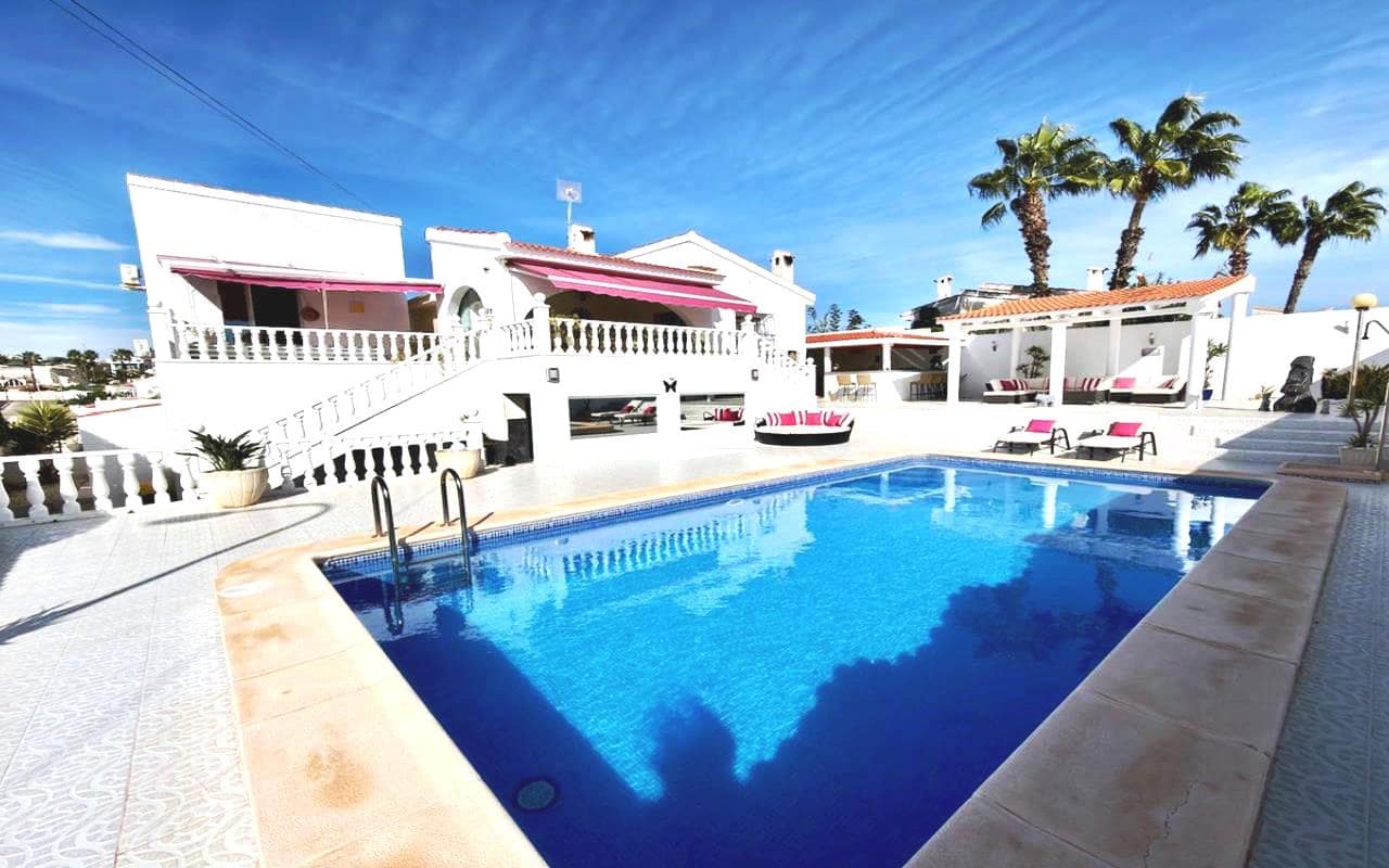 4 camera da letto Villa in vendita in Ciudad Quesada con piscina garage - 485.000 € (Rif: 9404689)