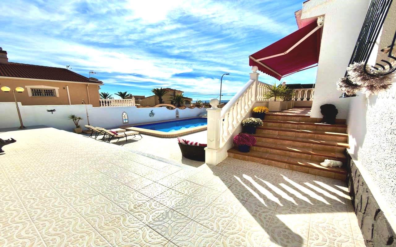 4 camera da letto Villa in vendita in Ciudad Quesada con piscina garage - 485.000 € (Rif: 9404689)