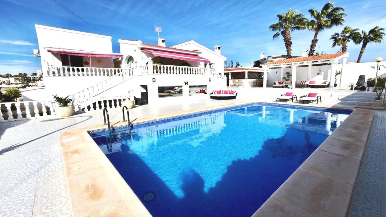 4 camera da letto Villa in vendita in Ciudad Quesada con piscina garage - 485.000 € (Rif: 9404689)