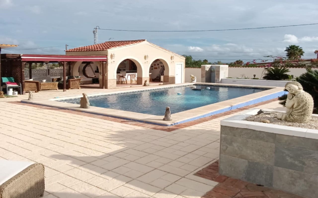 5 sovrum Finca/Hus på landet till salu i Albatera med pool garage - 399 999 € (Ref: 9404690)