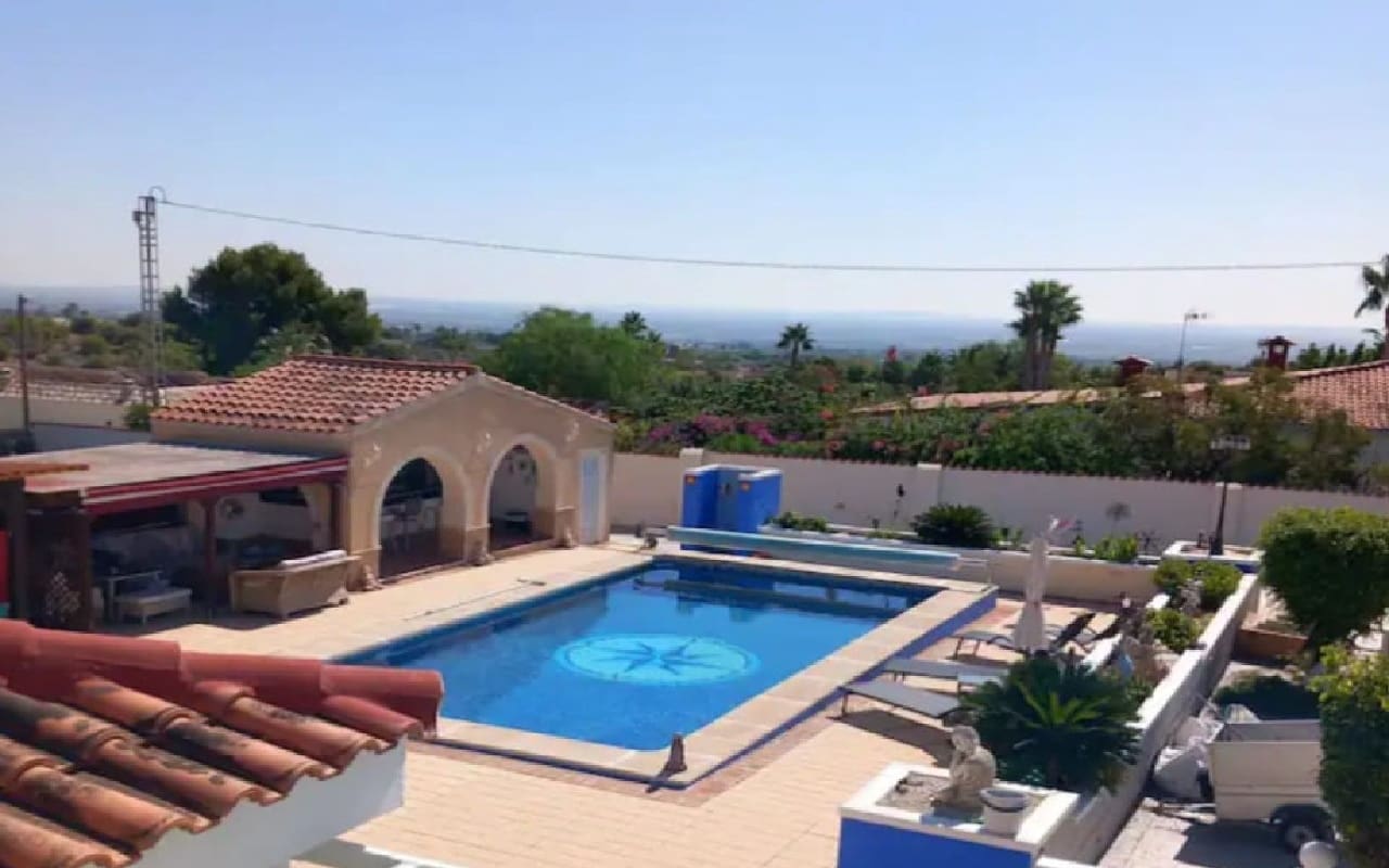 5 sovrum Finca/Hus på landet till salu i Albatera med pool garage - 399 999 € (Ref: 9404690)