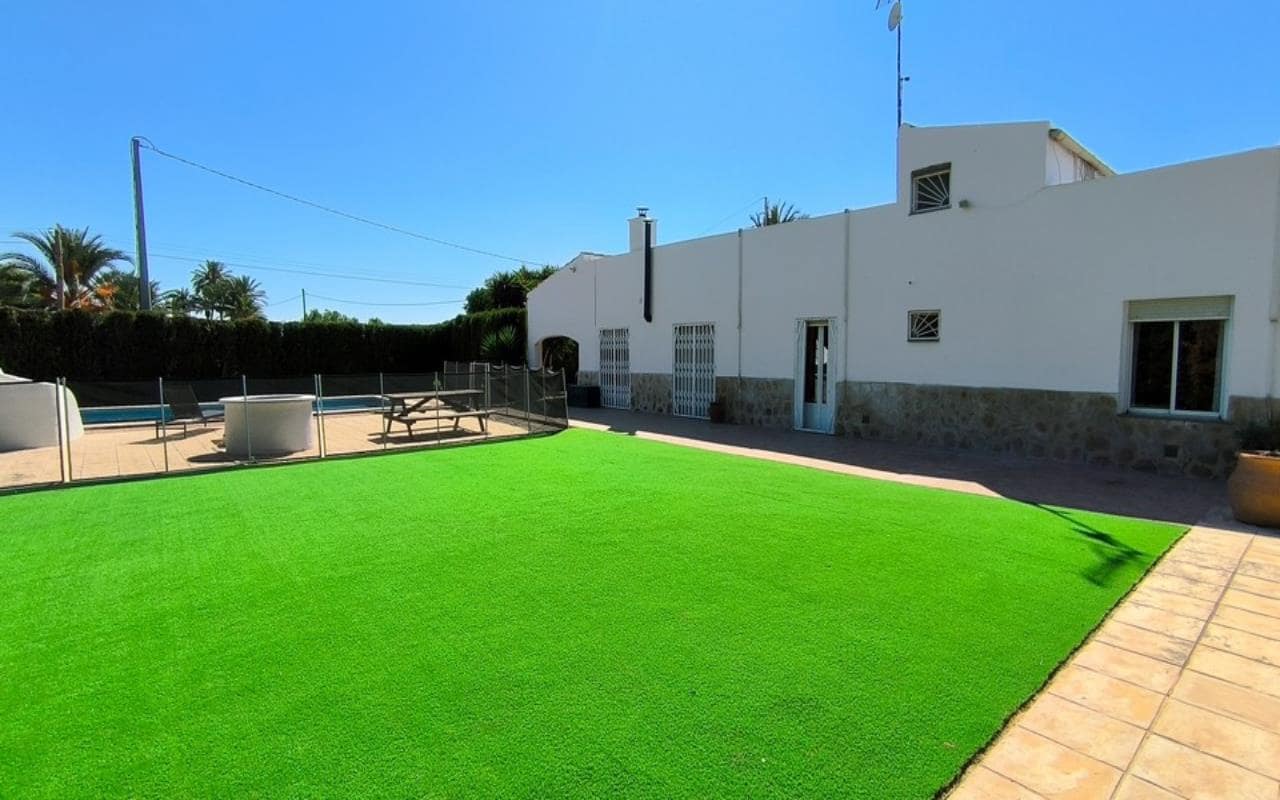 5 slaapkamer Finca/Landhuis te koop in Benijofar met zwembad garage - € 475.000 (Ref: 9406965)