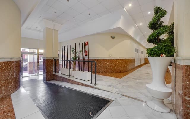 2 quarto Apartamento para venda em Torrevieja com piscina garagem - 134 990 € (Ref: 9407046)