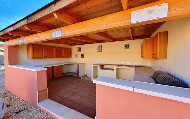 3 bedroom Finca/Country House for sale in Catral with pool garage - € 285,000 (Ref: 9407047)