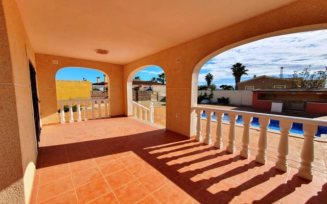 3 bedroom Finca/Country House for sale in Catral with pool garage - € 285,000 (Ref: 9407047)