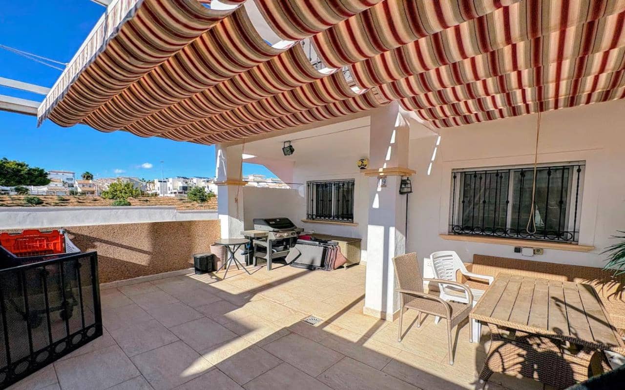 Bungalow de 2 habitaciones en Los Altos en venta con piscina garaje - 169.000 € (Ref: 9407814)