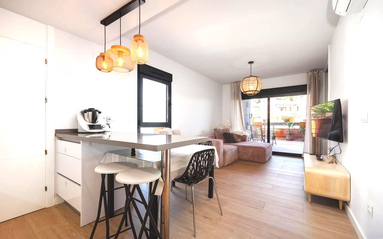 2 quarto Apartamento para venda em Villamartin com piscina garagem - 285 000 € (Ref: 9407830)