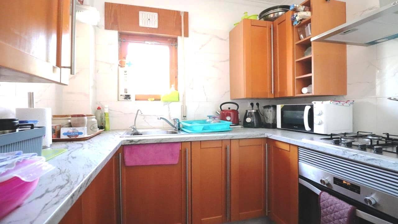 2 makuuhuone Omakotitalo myytävänä paikassa Torrevieja mukana 
autotalli - 149 000 € (Ref: 9409401)