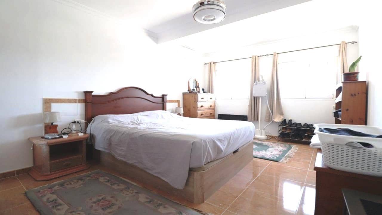 2 makuuhuone Omakotitalo myytävänä paikassa Torrevieja mukana 
autotalli - 149 000 € (Ref: 9409401)