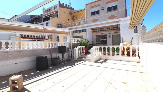 2 makuuhuone Omakotitalo myytävänä paikassa Torrevieja mukana 
autotalli - 149 000 € (Ref: 9409401)