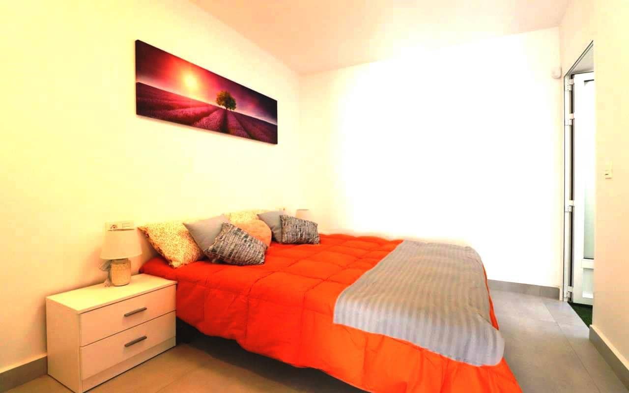 2 soverom Hus til salgs i Torrevieja med garasje - € 149 900 (Ref: 9409402)