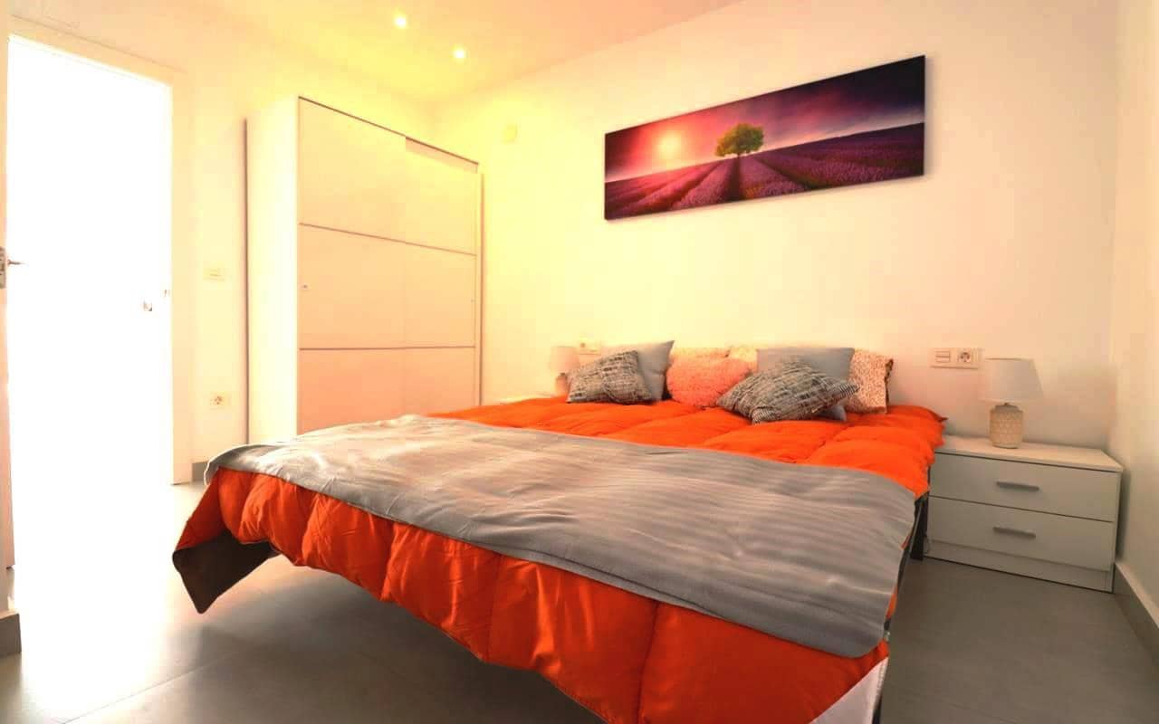 2 soverom Hus til salgs i Torrevieja med garasje - € 149 900 (Ref: 9409402)