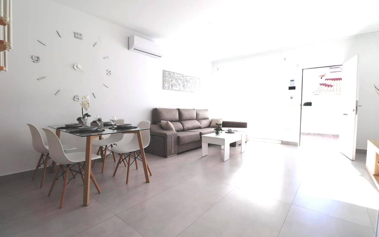 2 soverom Hus til salgs i Torrevieja med garasje - € 149 900 (Ref: 9409402)