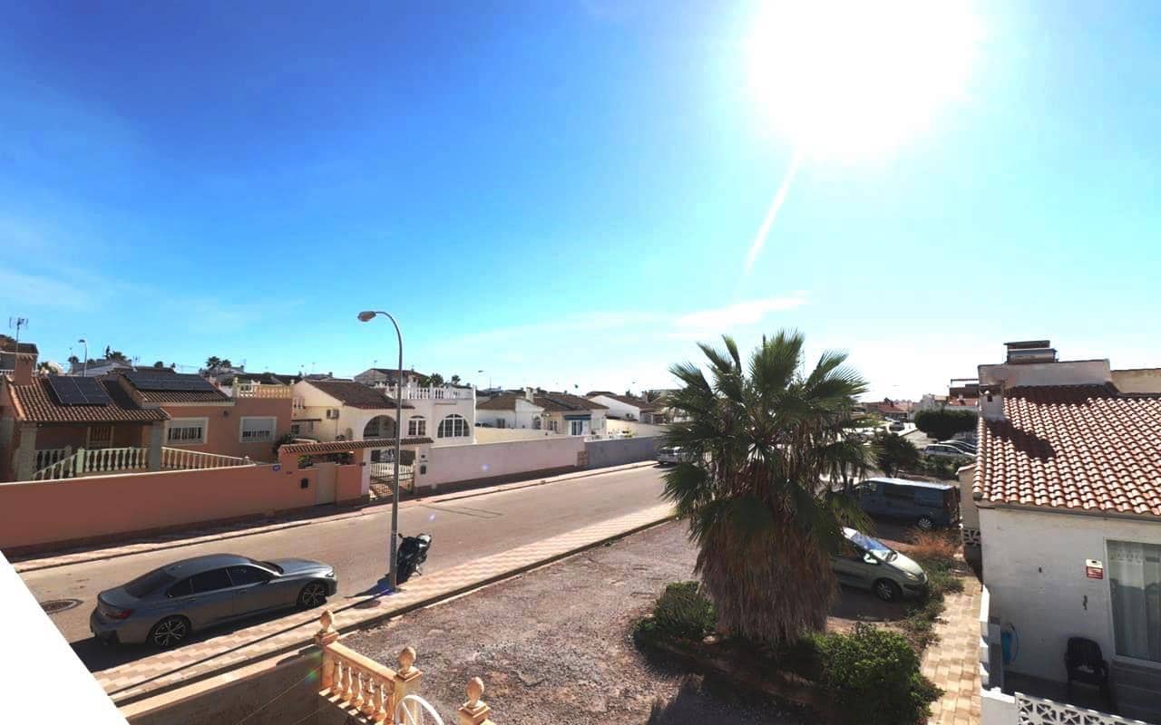2 soverom Hus til salgs i Torrevieja med garasje - € 149 900 (Ref: 9409402)