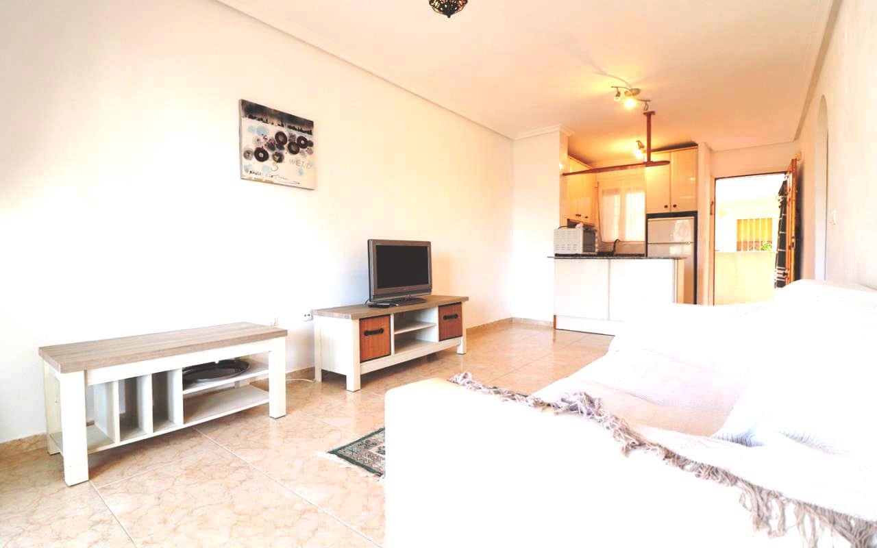 2 Zimmer Apartment zu verkaufen in Torrevieja mit Pool Garage - 126.580 € (Ref: 9409403)