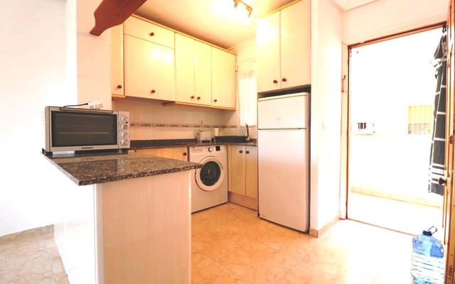 2 Zimmer Apartment zu verkaufen in Torrevieja mit Pool Garage - 126.580 € (Ref: 9409403)