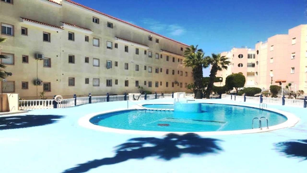 2 Zimmer Apartment zu verkaufen in Torrevieja mit Pool Garage - 126.580 € (Ref: 9409403)