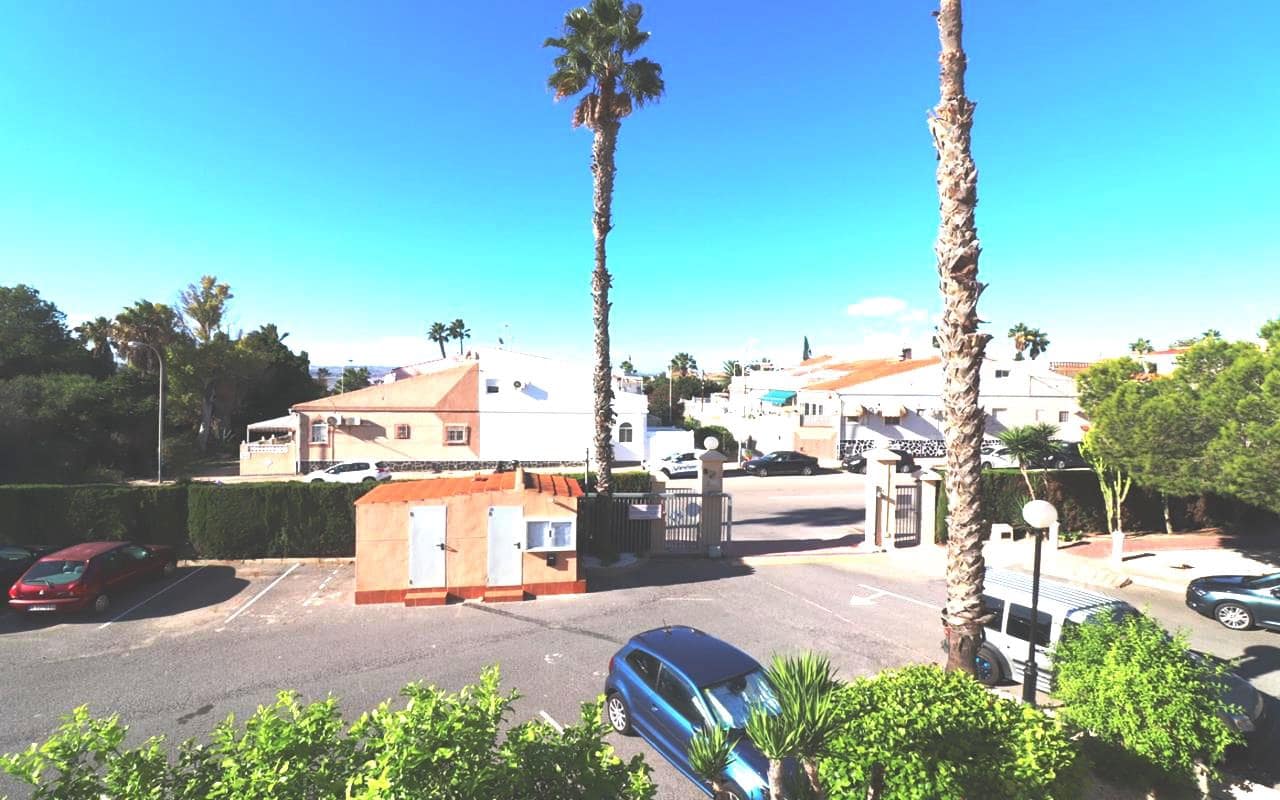 2 Zimmer Apartment zu verkaufen in Torrevieja mit Pool Garage - 126.580 € (Ref: 9409403)