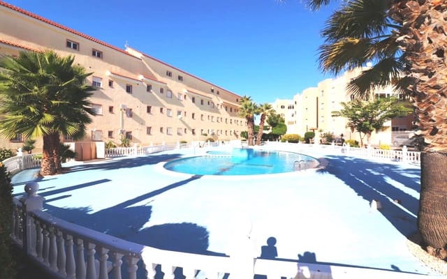 2 Zimmer Apartment zu verkaufen in Torrevieja mit Pool Garage - 126.580 € (Ref: 9409403)