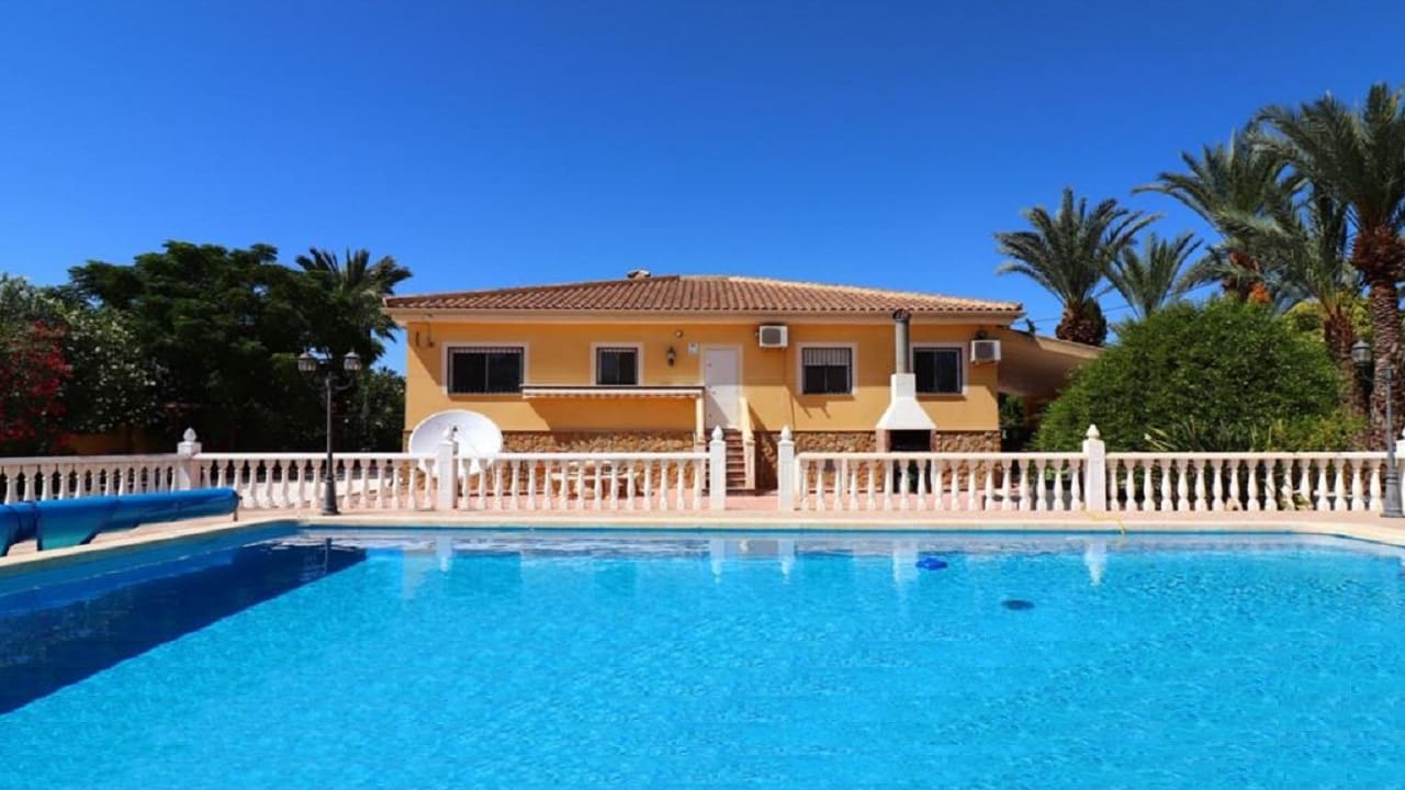 3 slaapkamer Finca/Landhuis te koop in Catral met zwembad garage - € 375.000 (Ref: 9410245)