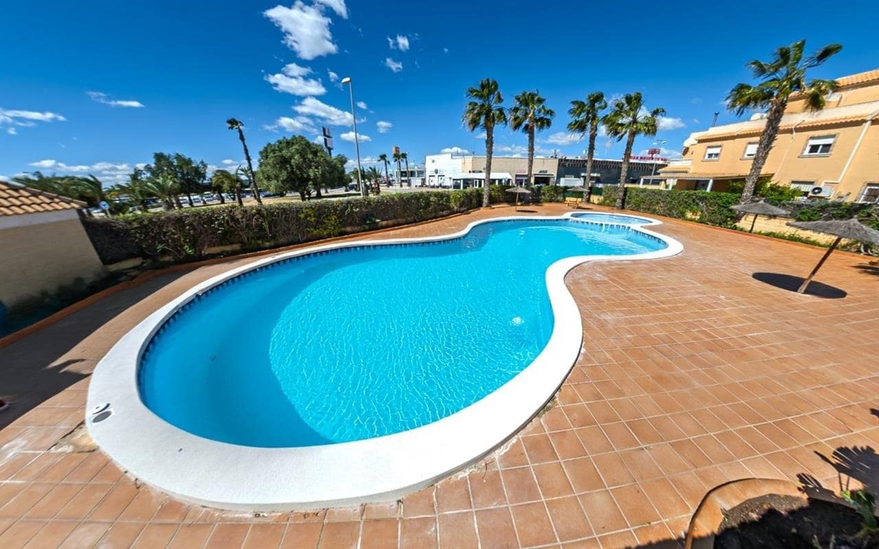 Chalet de 3 habitaciones en Ciudad Quesada en venta con piscina garaje - 209.950 € (Ref: 9417444)