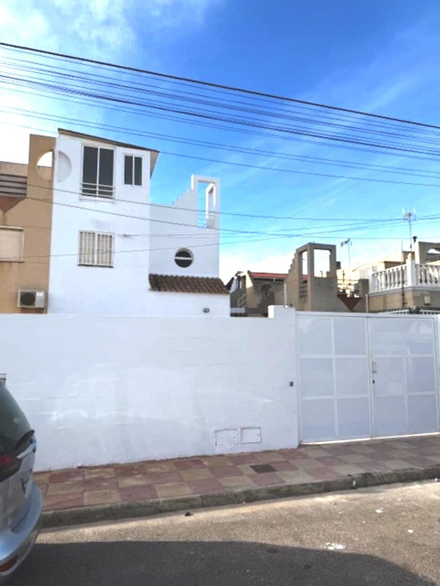 3 soverom Hus til salgs i Torrevieja med garasje - € 142 500 (Ref: 9450886)